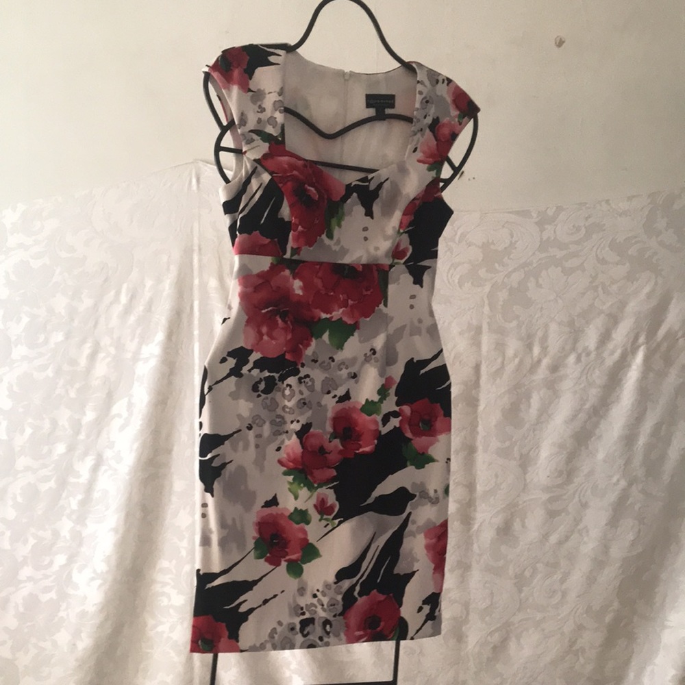 Connected Apparel, size 6
